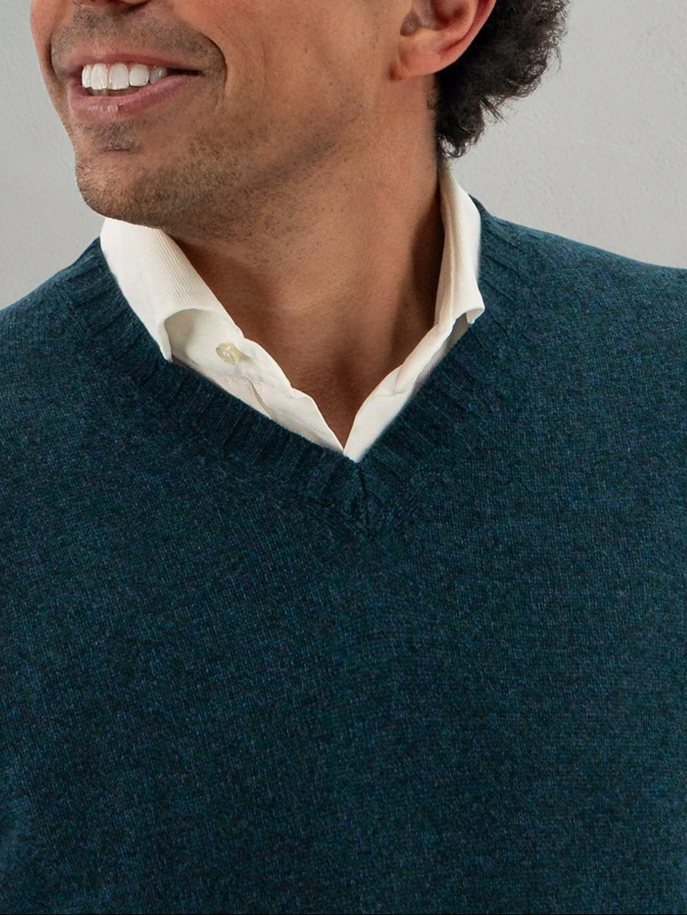 Scollo V Nuvola Verde Notte 100% Cashmere