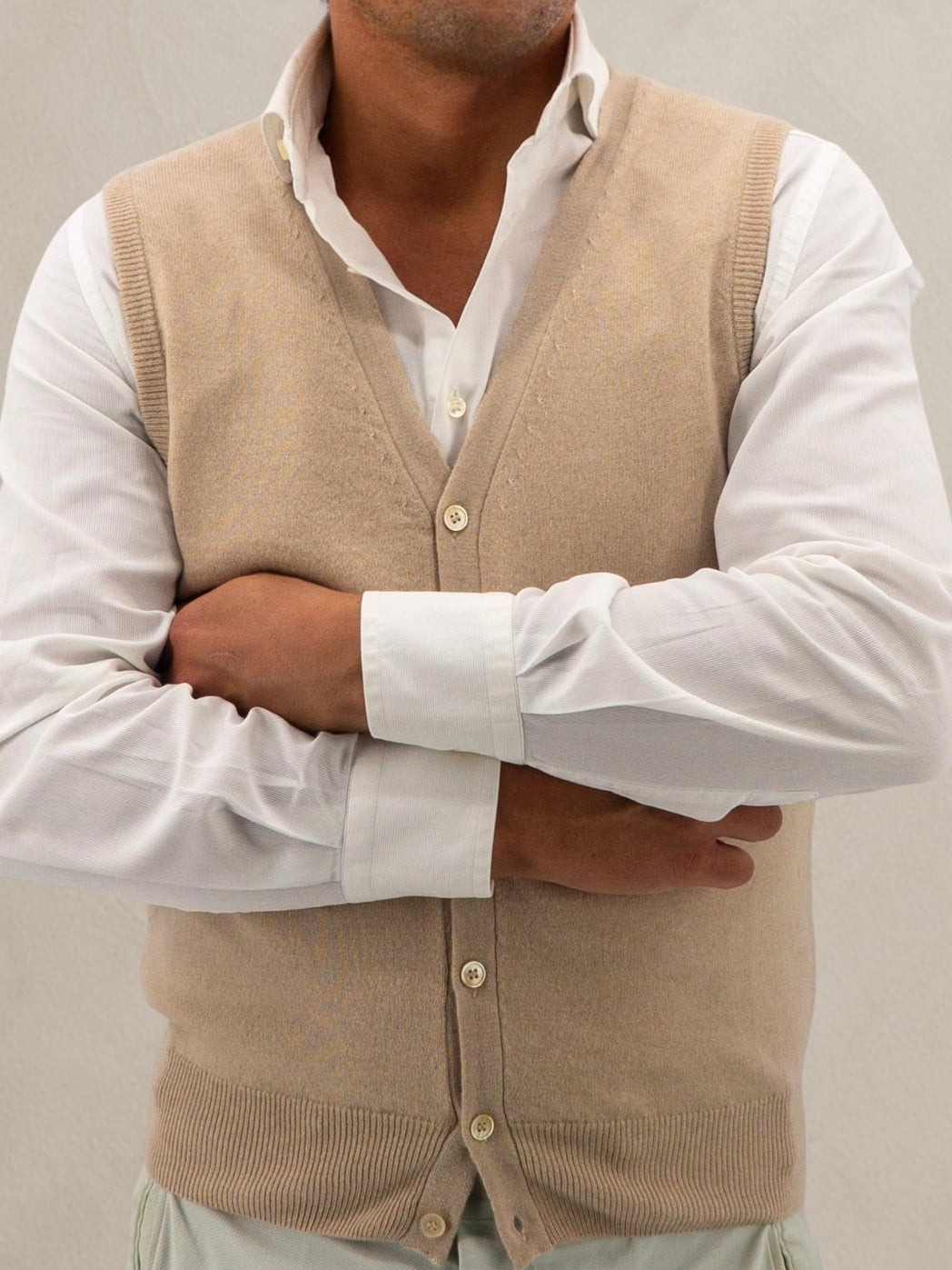 GILET BOTTONI MIELE 100% CASHMERE