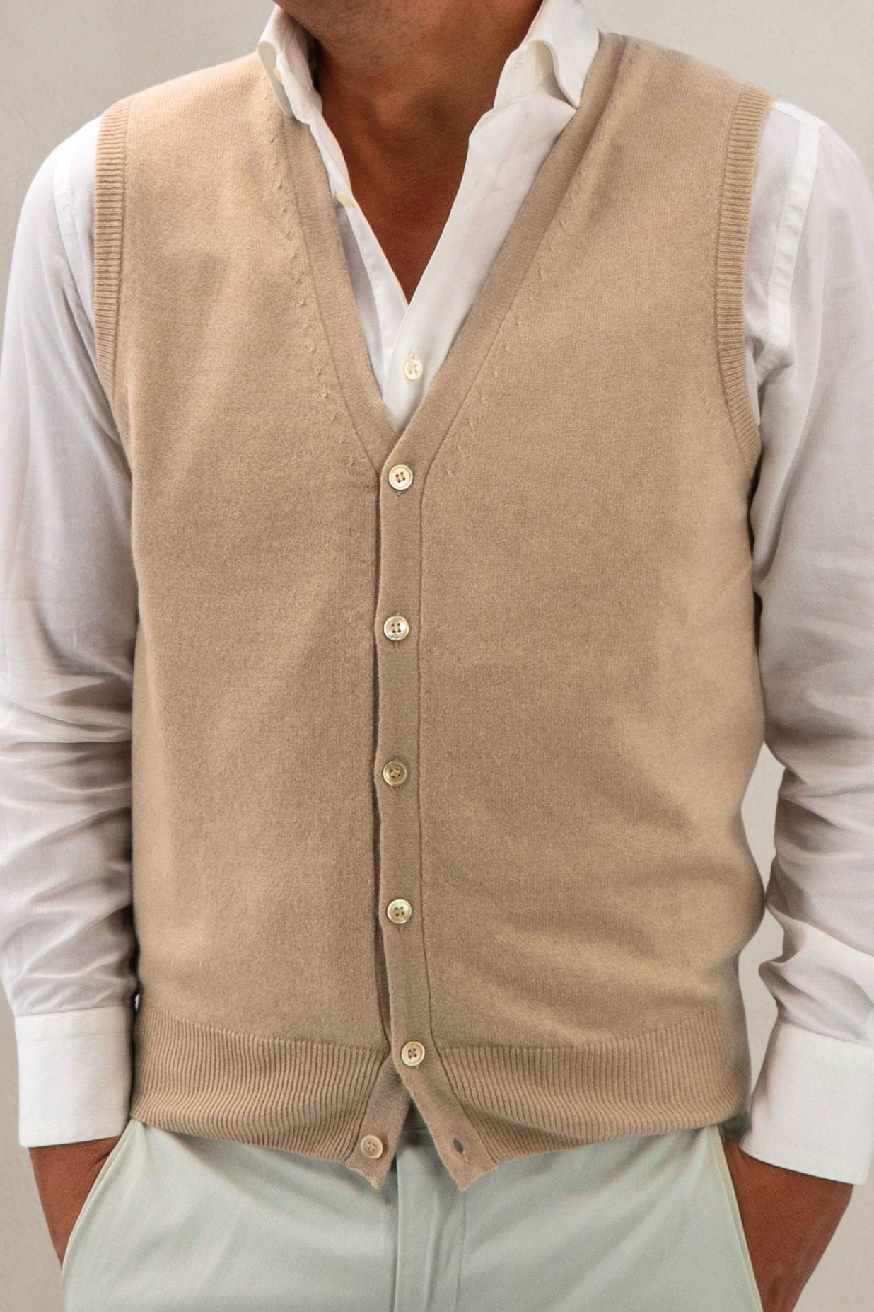 BUTTON GILET MIELE 100% CASHMERE