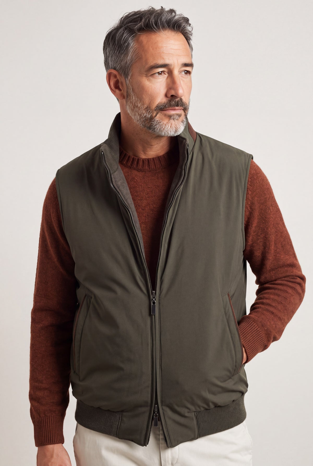 Gilet Reversibile in Tessuto Tecnico e Cashmere Olive/Loden