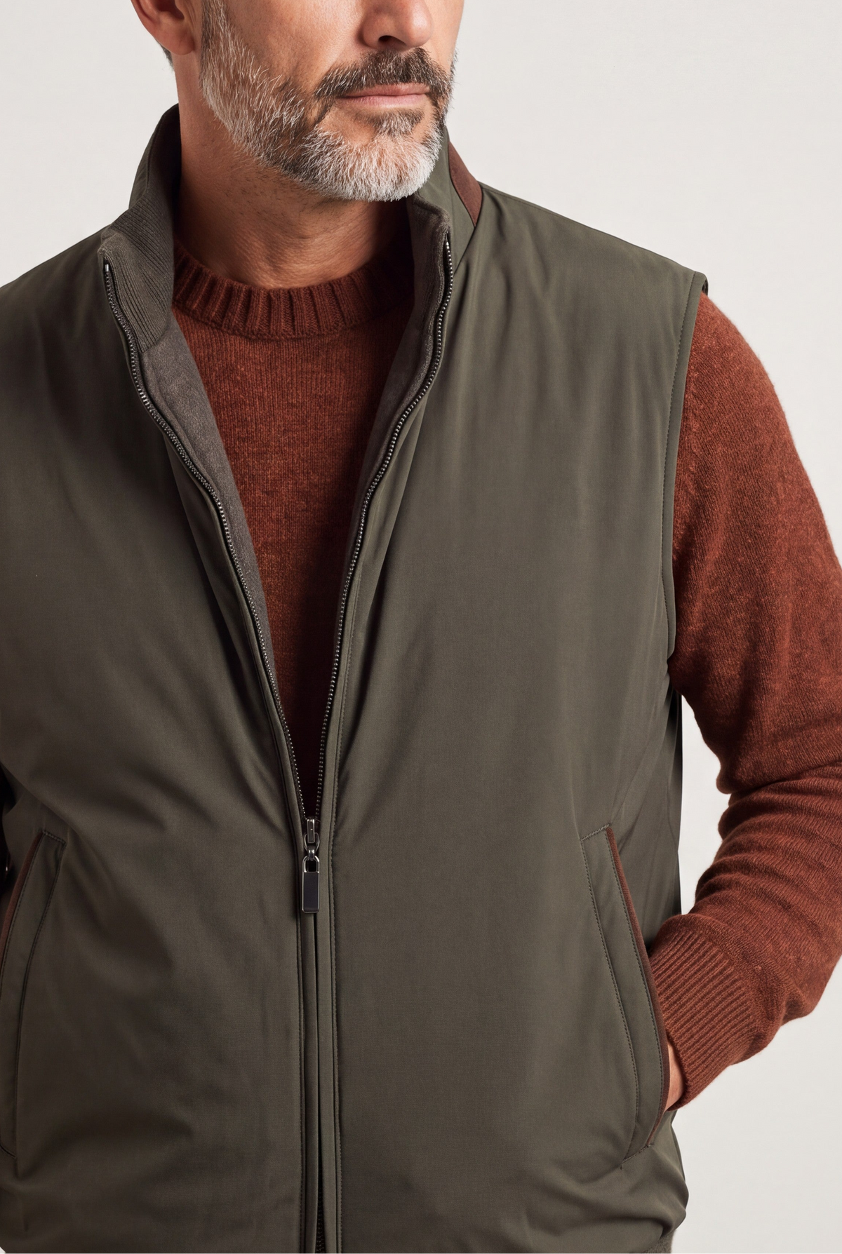 Gilet Reversibile in Tessuto Tecnico e Cashmere Olive/Loden