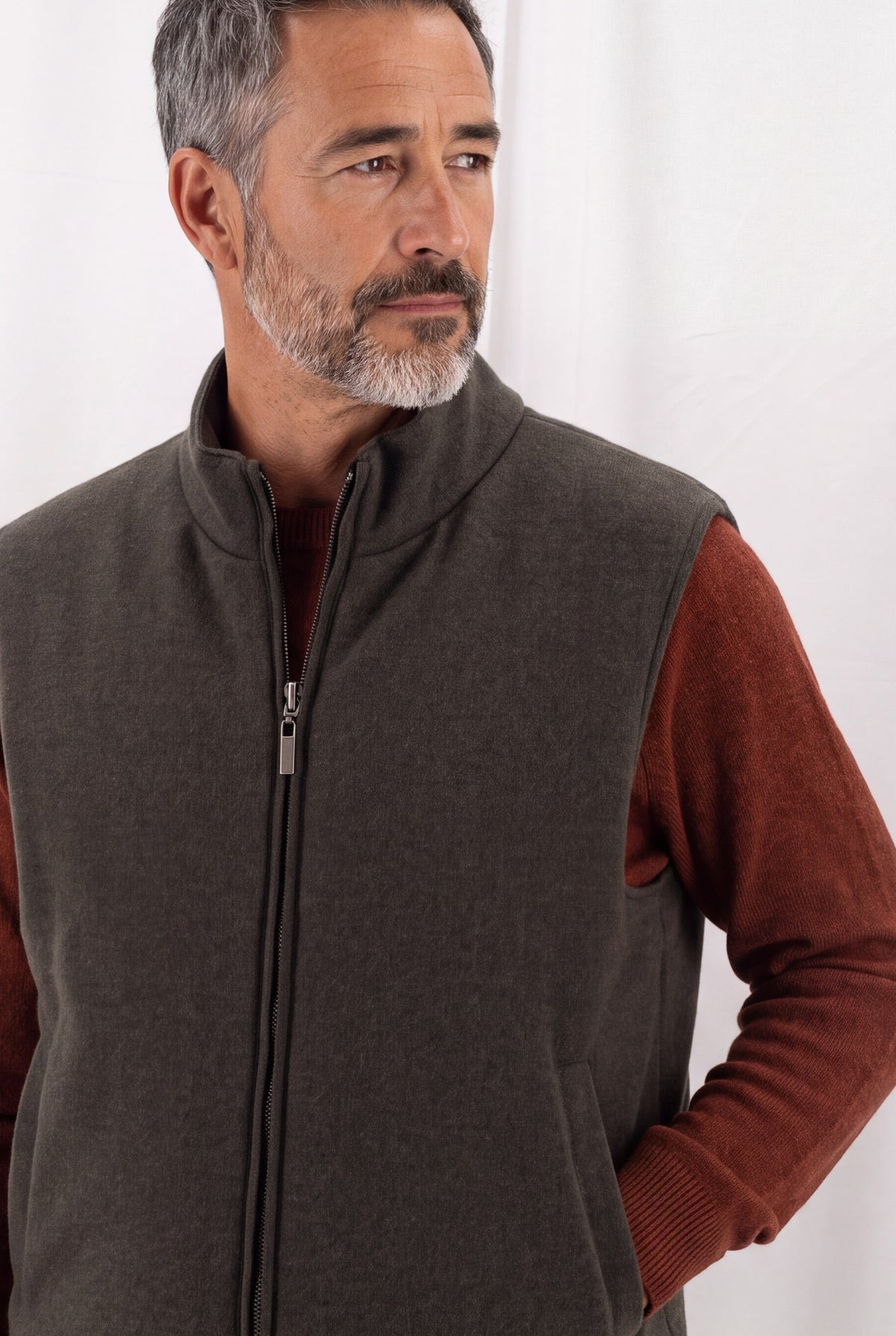 Gilet Reversibile in Tessuto Tecnico e Cashmere Olive/Loden