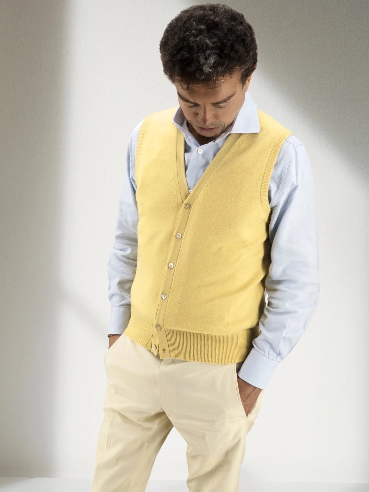 GILET BOTTONI GIALLO 100% CASHMERE