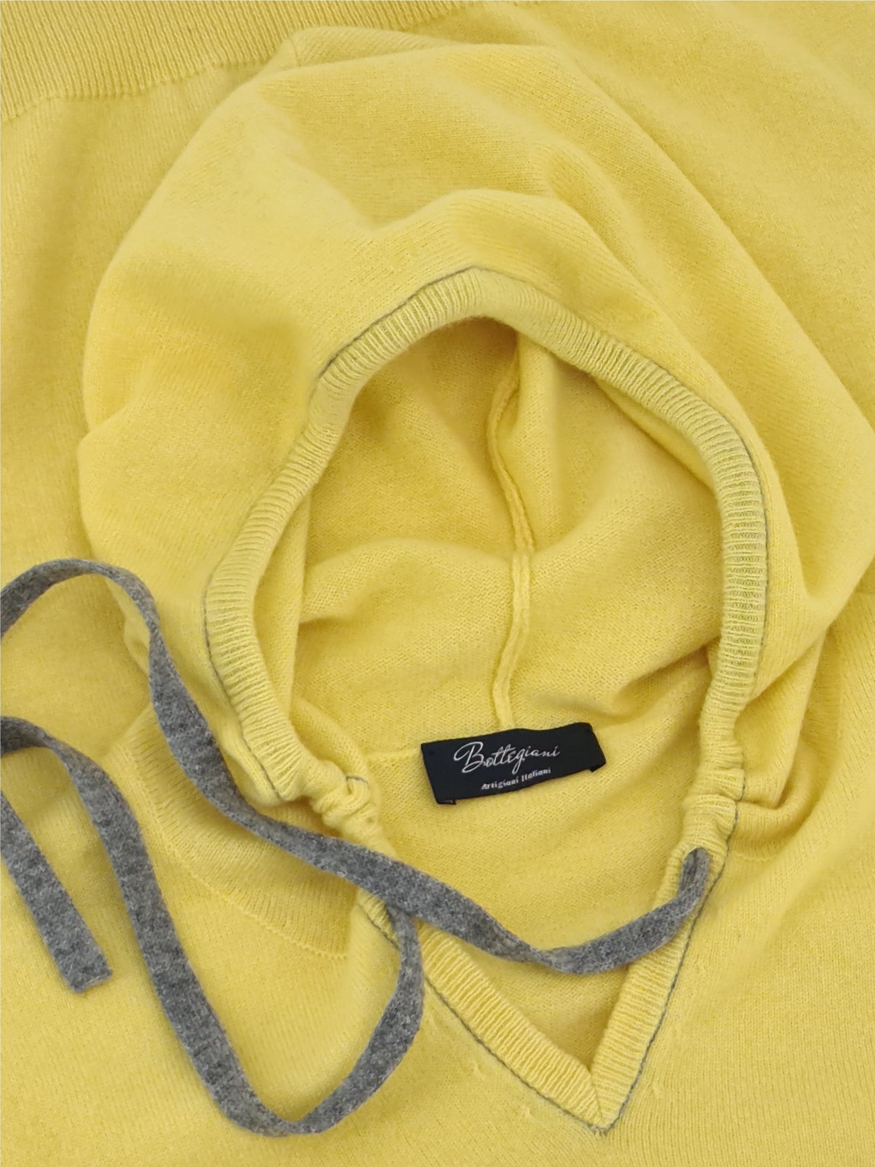 Hoodie V-Neck Lemon 100% Cashmere