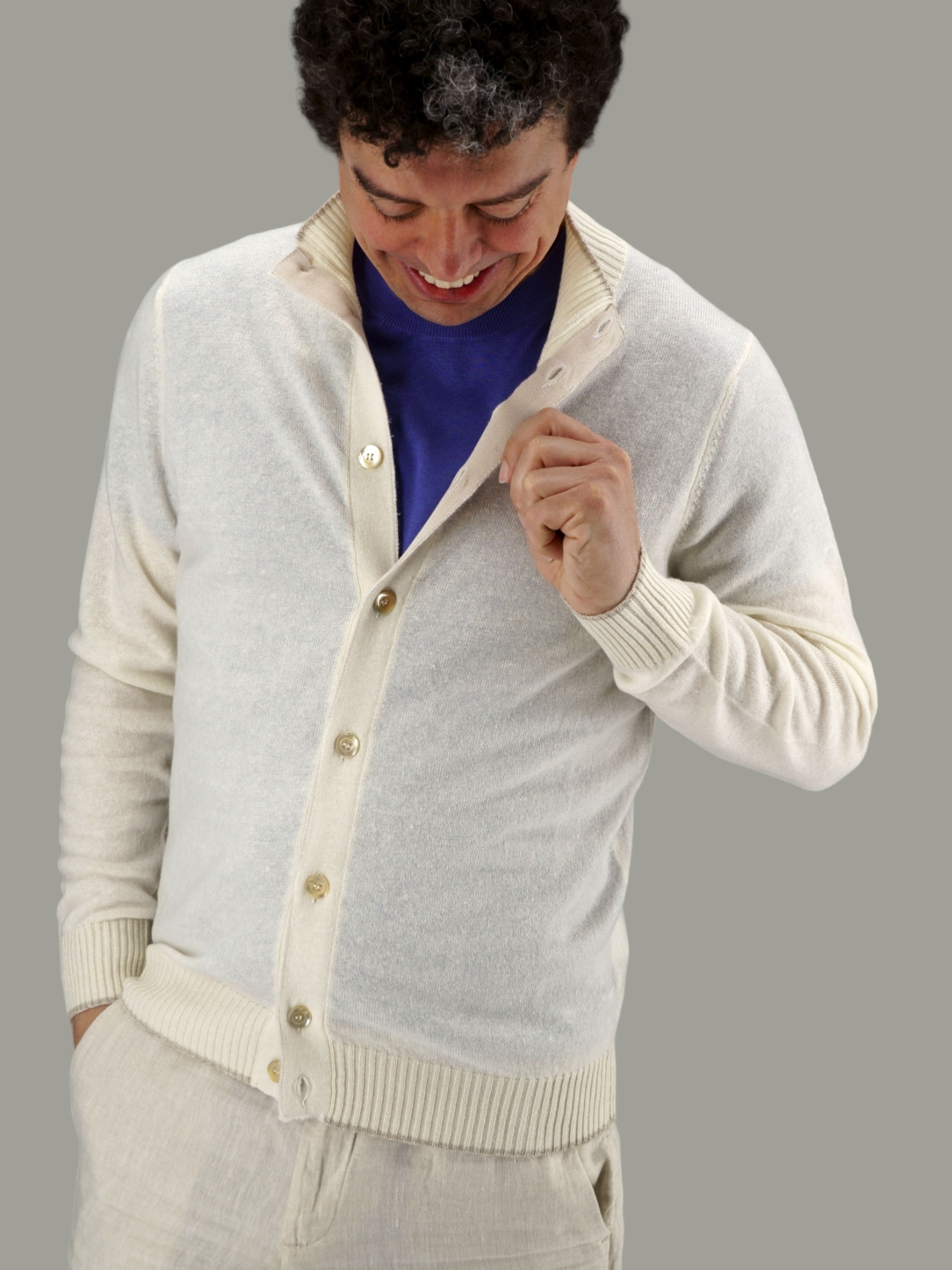 8 Buttons Calathea Niveus 58% Cashmere 42% Linen