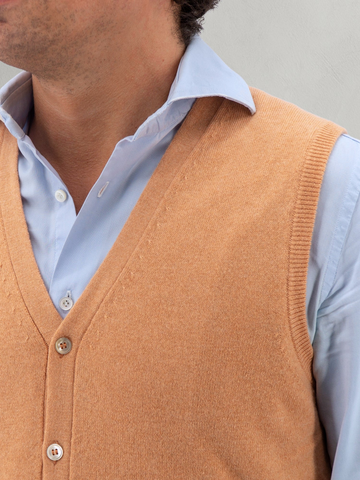 GILET BOTTONI APRICOT 100% CASHMERE