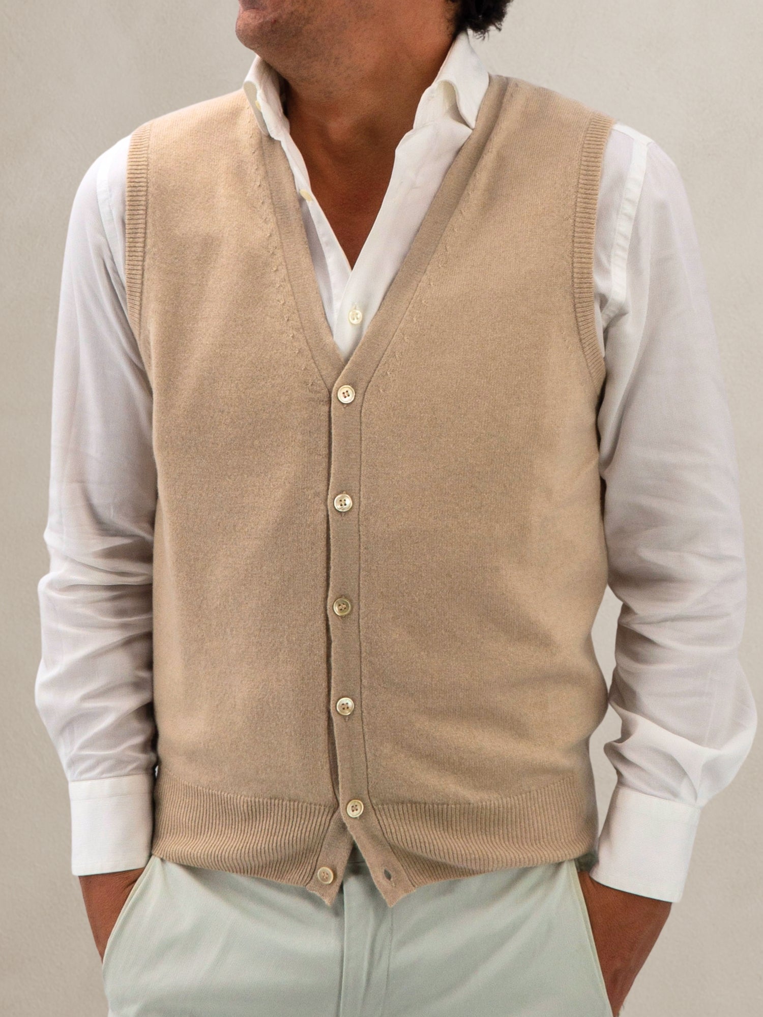 GILET BOTTONI MIELE 100% CASHMERE