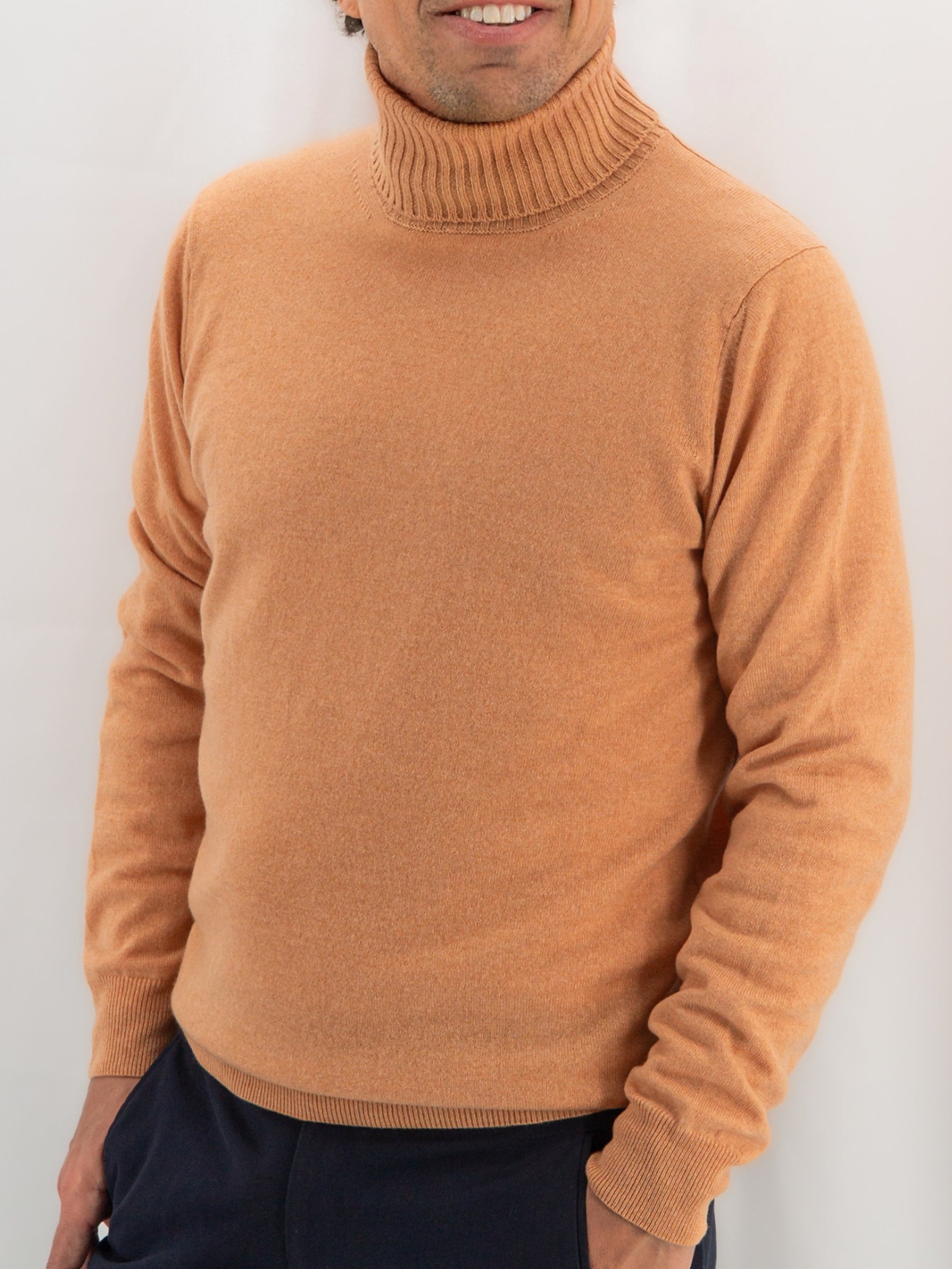 Dolcevita Classic Apricot 100% Cashmere