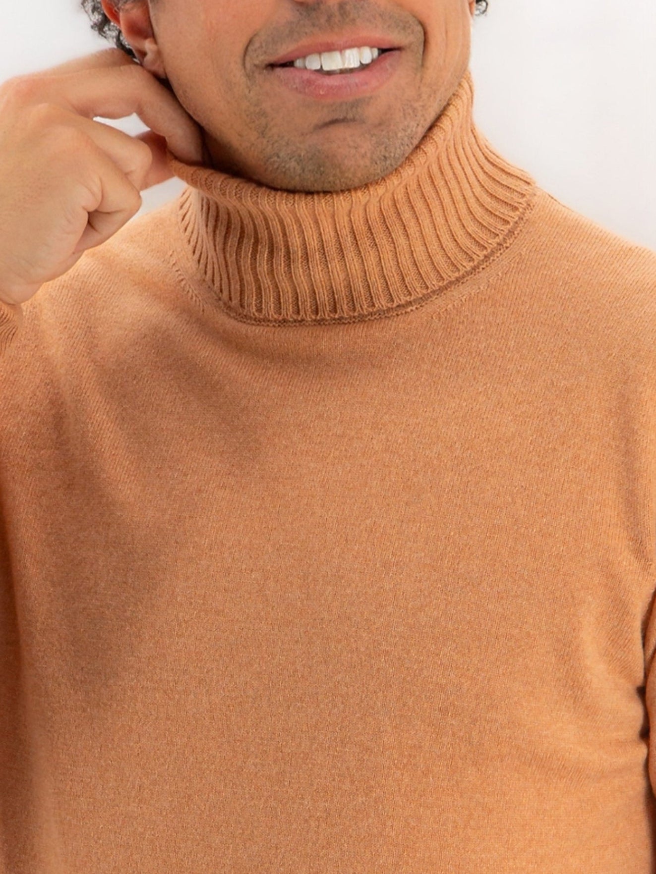 Dolcevita Classic Apricot 100% Cashmere