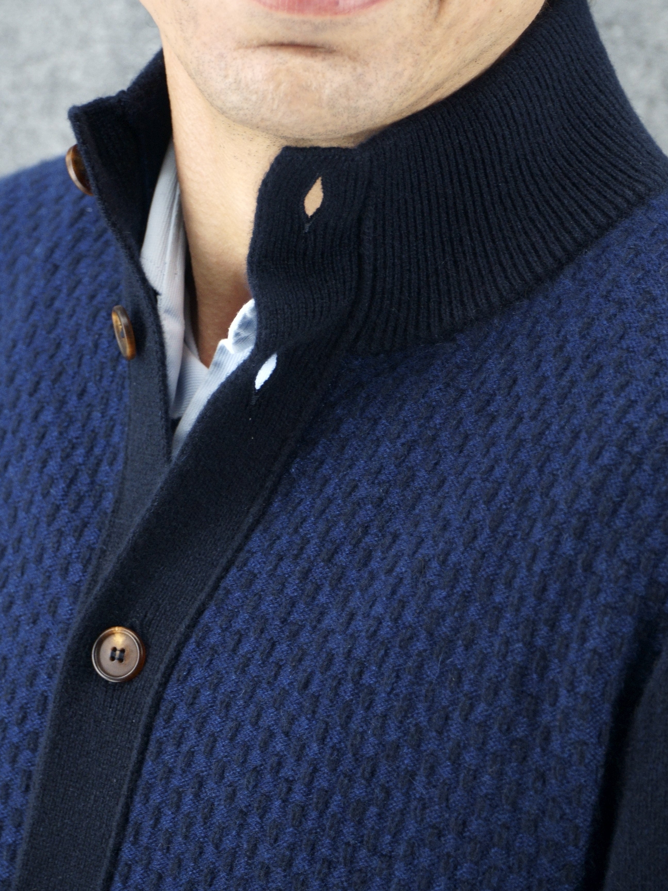 8 Buttons Heritage Bluden 100% Cashmere