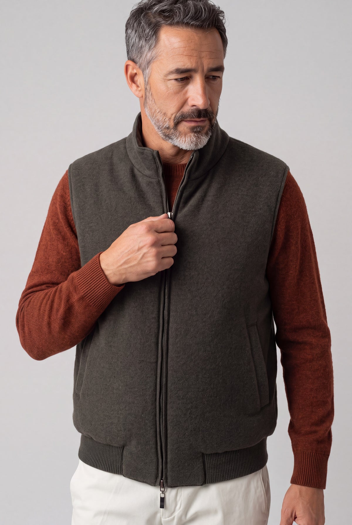Gilet Reversibile in Tessuto Tecnico e Cashmere Olive/Loden