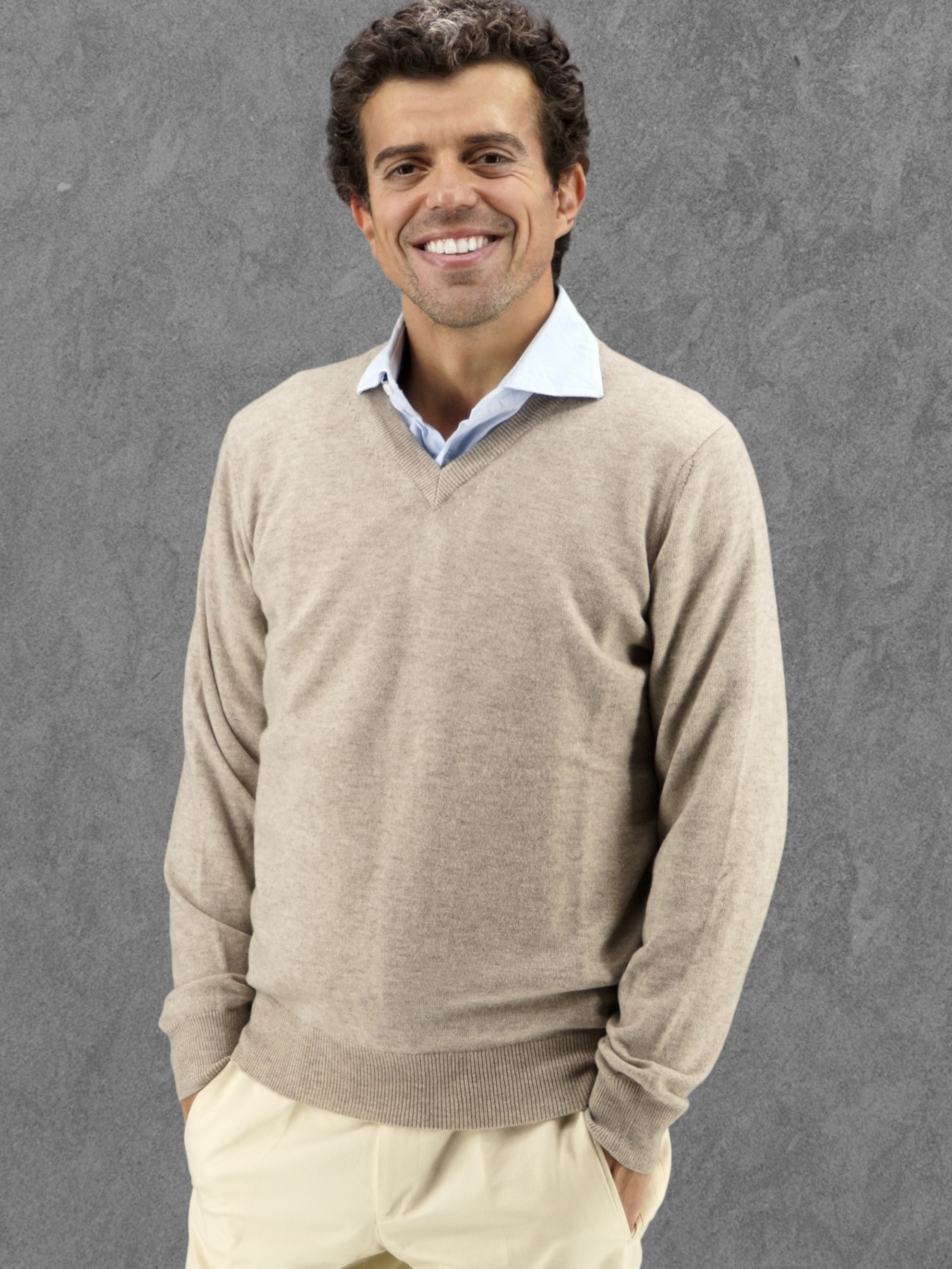 Classic V-Neck Travertino 100% Cashmere