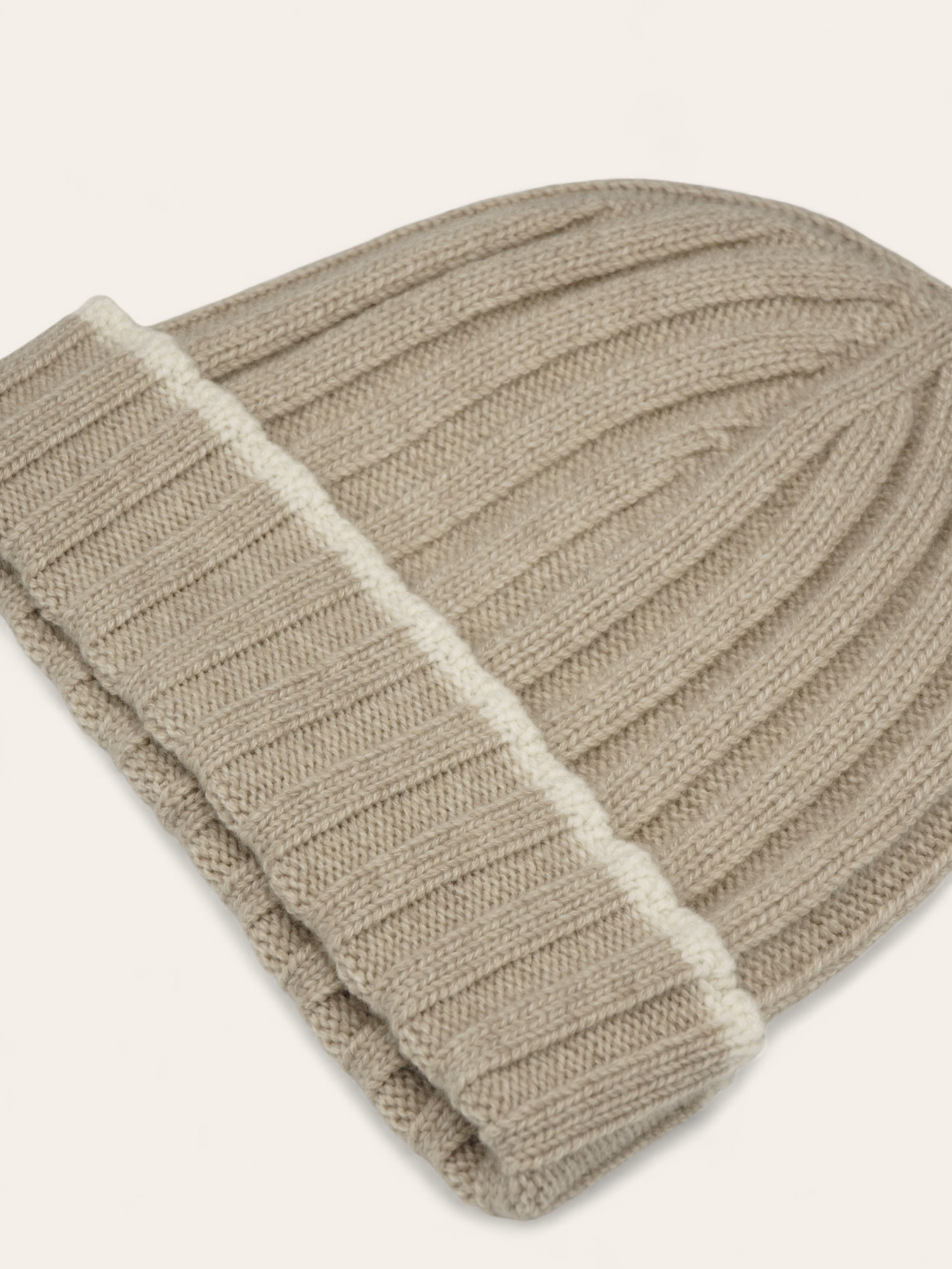 Ribbed Beanie Pebble 100% Cashmere