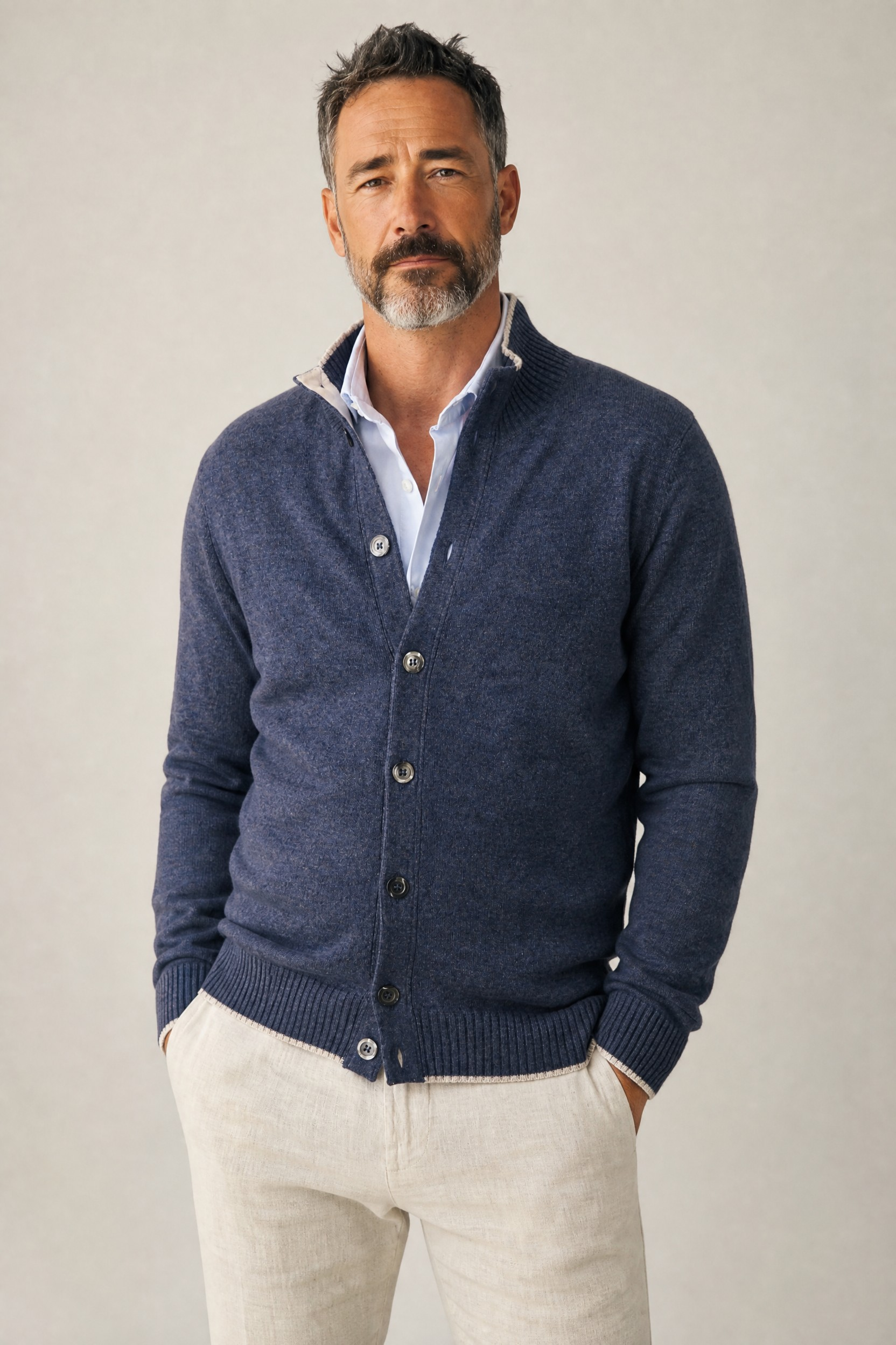 8 Buttons Calathea Selvedge 58% Cashmere 42% Linen
