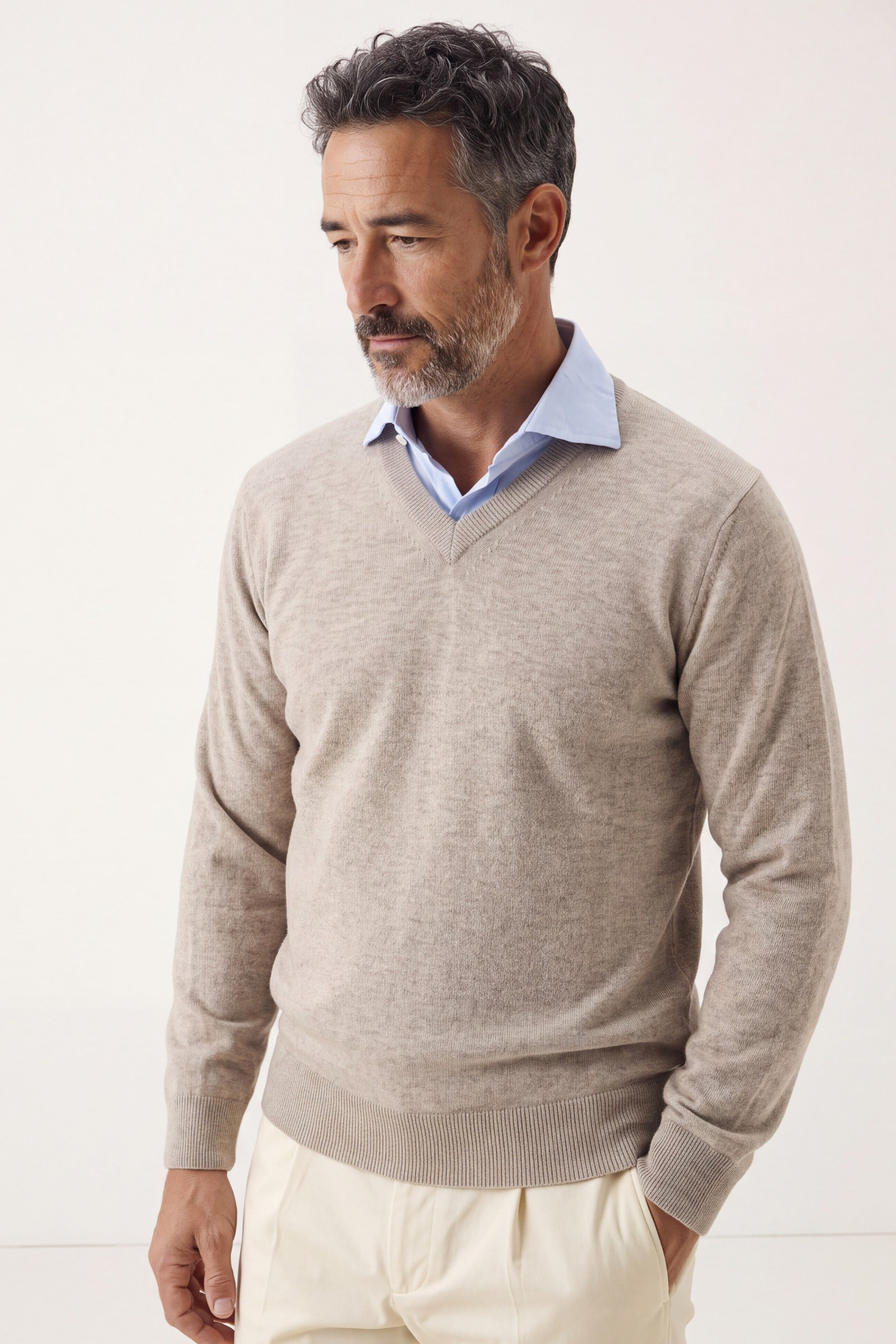 Classic V-Neck Travertino 100% Cashmere