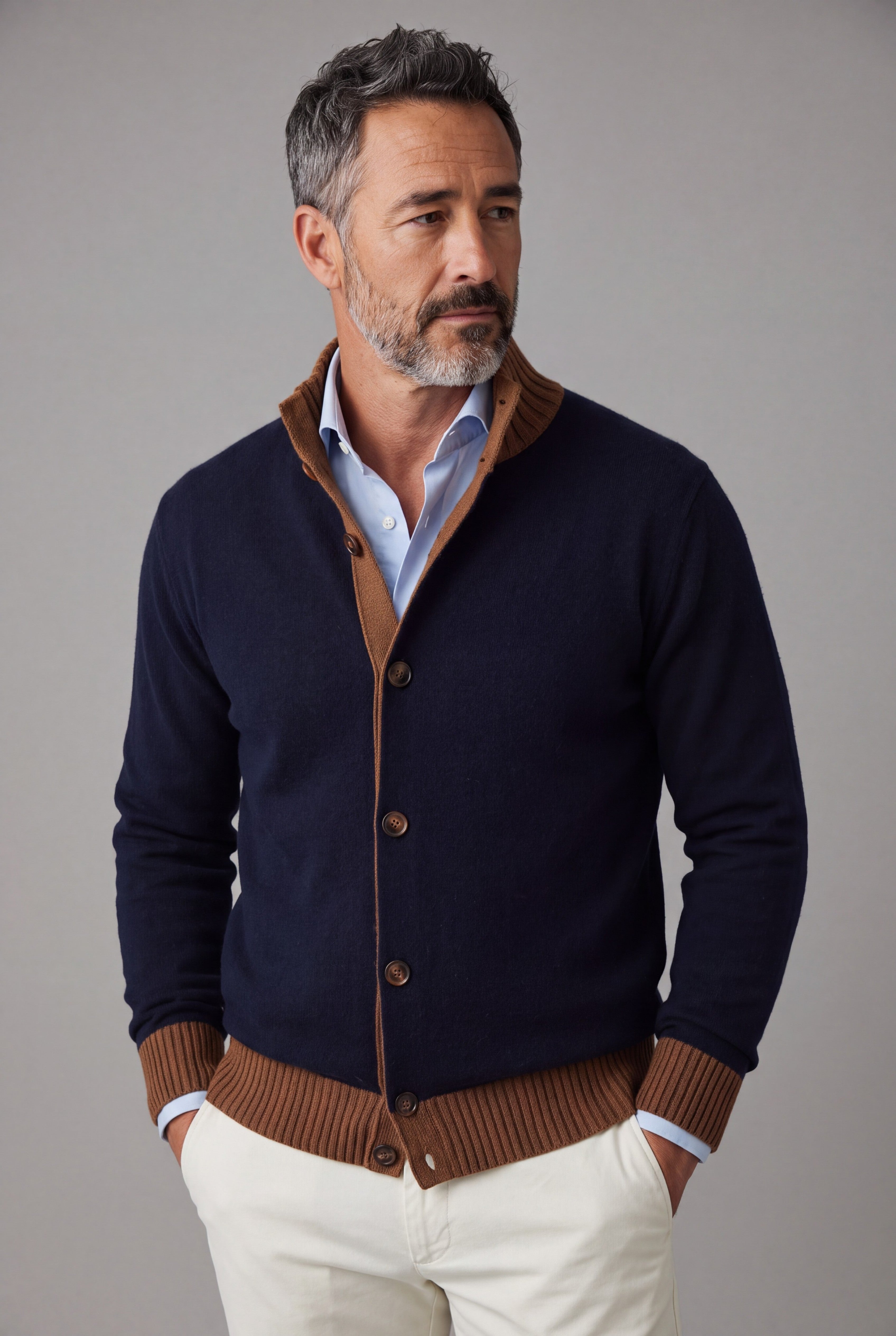 8 Bottoni Bourbon Blue 100% Cashmere