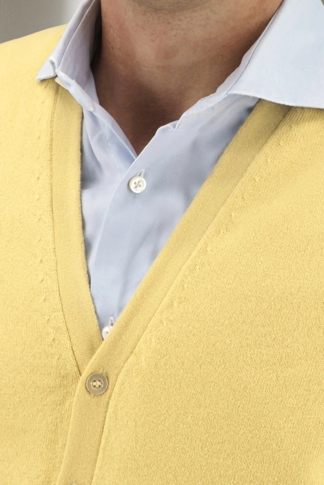 GILET BOTTONI GIALLO 100% CASHMERE