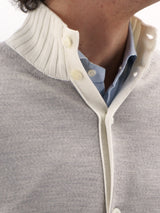 8 Buttons Ultralight Pearl Grey 100% Wool
