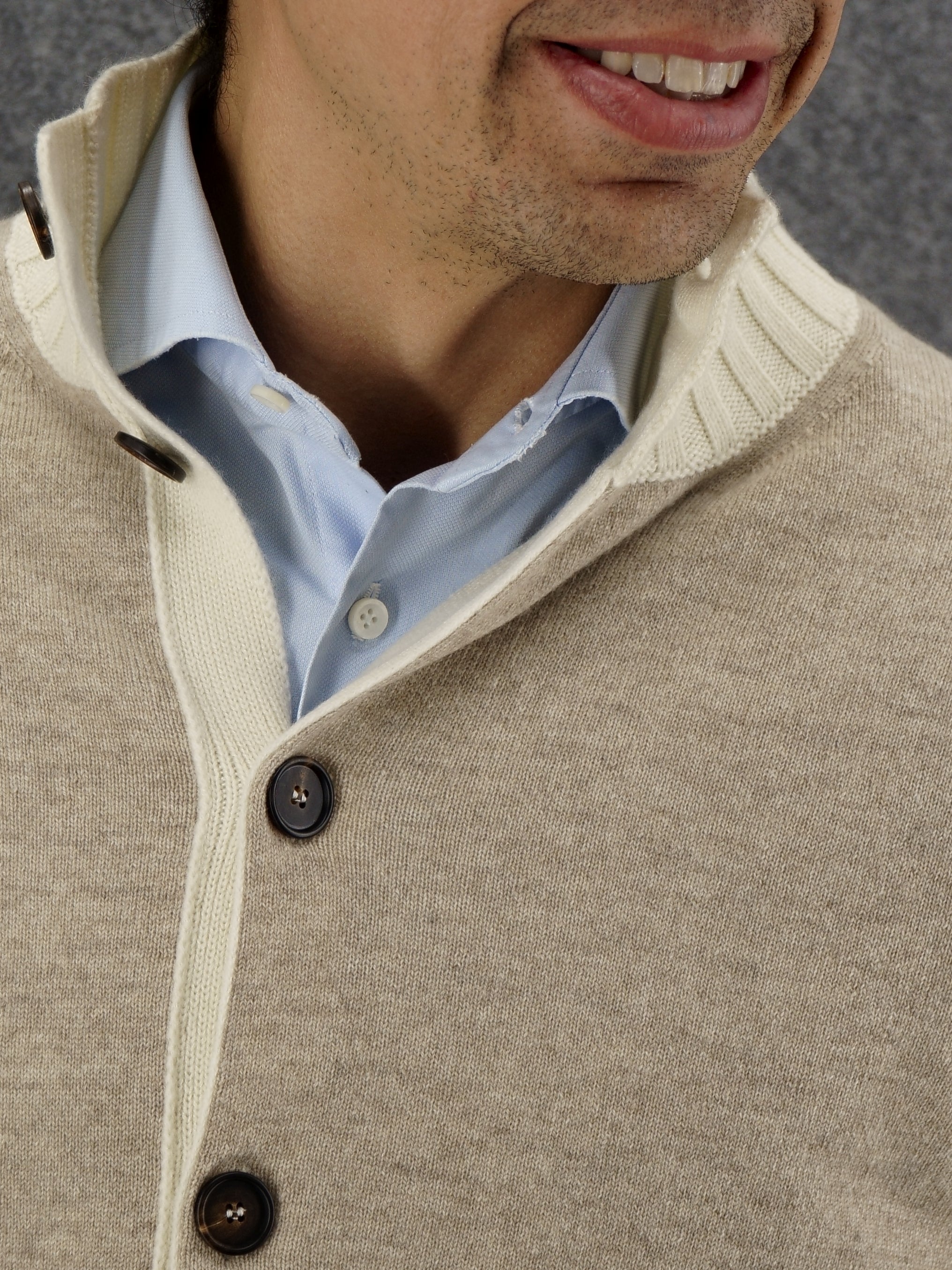 8 Bottoni Natural 100% Cashmere