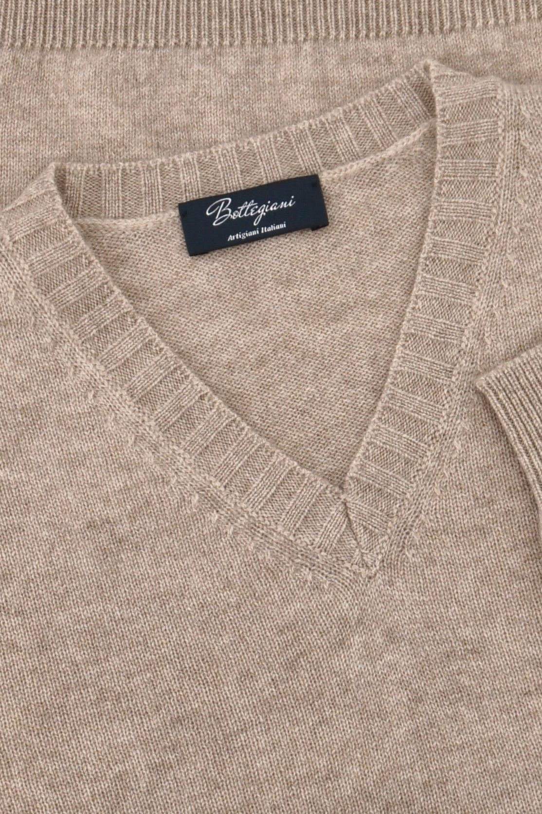 Scollo V Nuvola Arachide 100% Cashmere